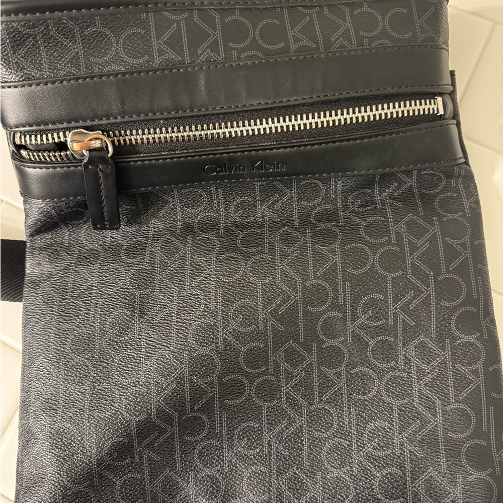 Calvin Klein Men's Black Crossbody Bag